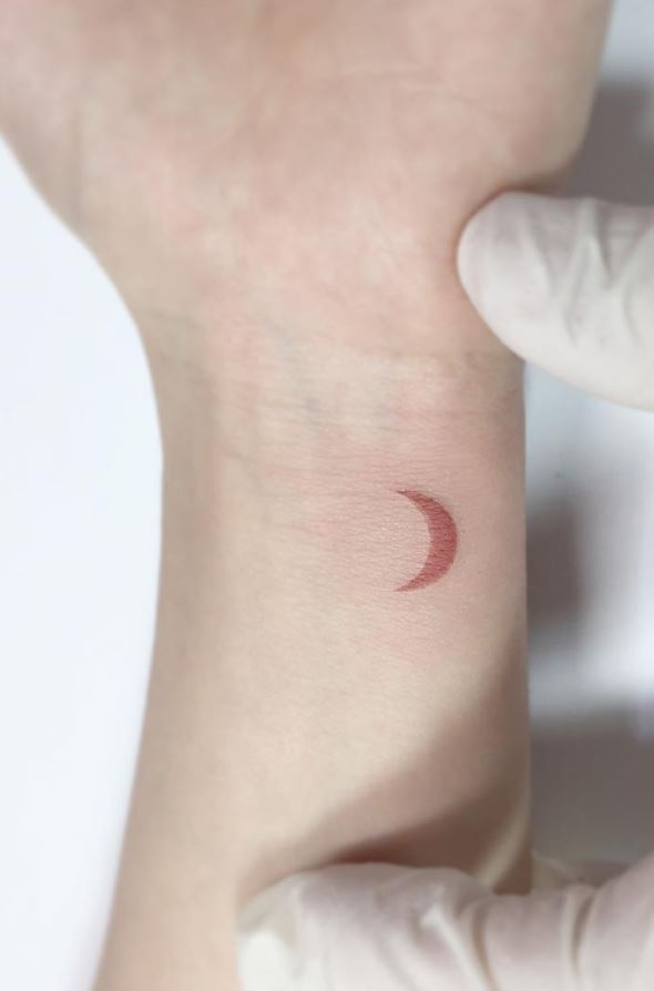 40 Amazingly Tiny And Cute Tattoos Every Women Would Want